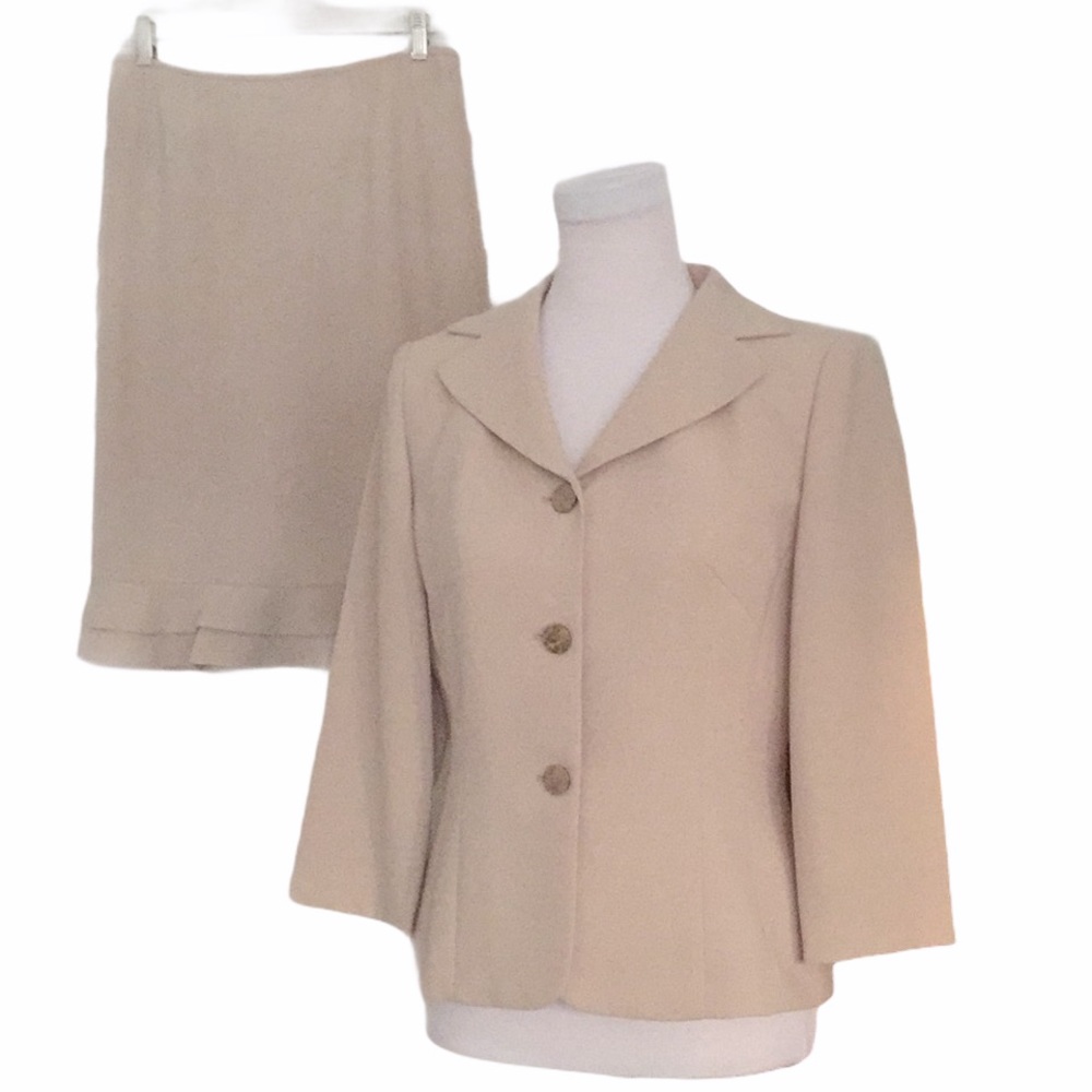 Vintage NWT Le Suit Collections Beige Skirt Suit